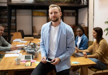 مدیرت بازاریابی و کسب و کار رکن موفقیت بیزینس است